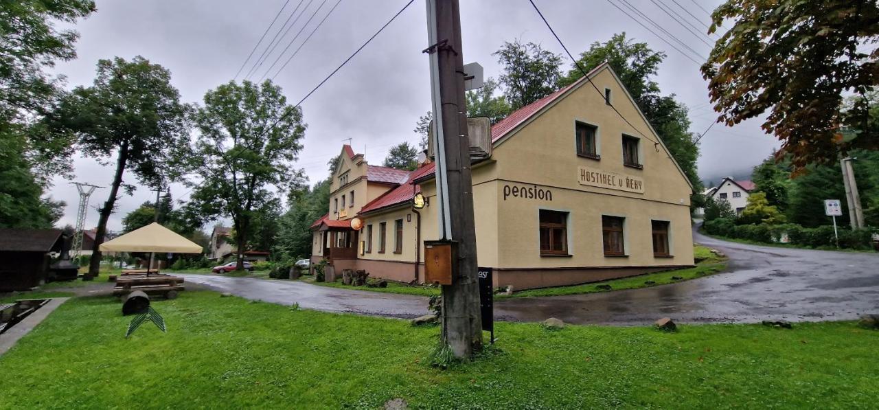 Hostinec U Reky Hotel Ostravice Exterior foto