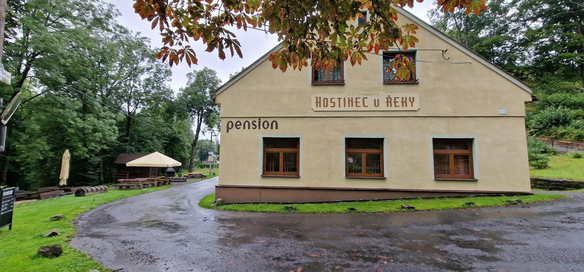 Hostinec U Reky Hotel Ostravice Exterior foto